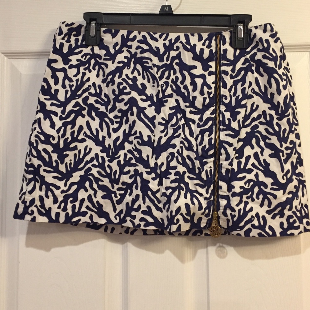 Lilly Pulitzer Size 8 Coral Skort